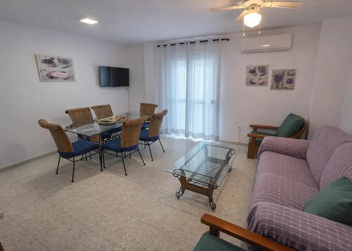 Rafael Alberti Apartment *